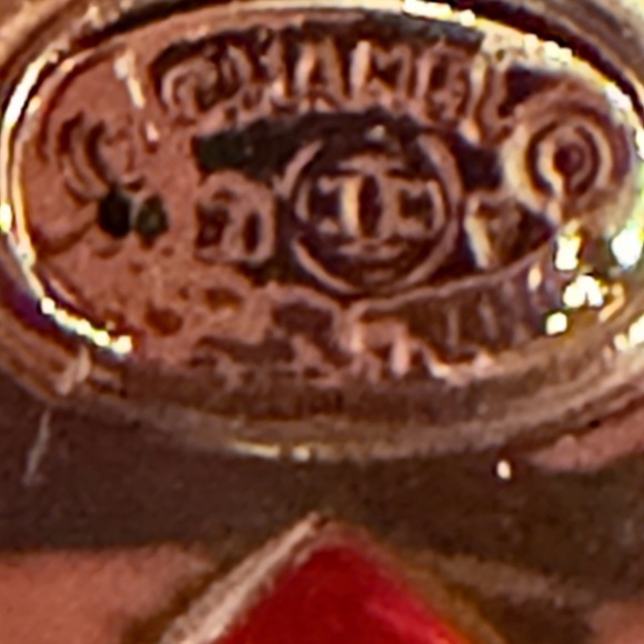 CHANEL Charm Brooch Authentic & Stamped - Picture 4 of 7